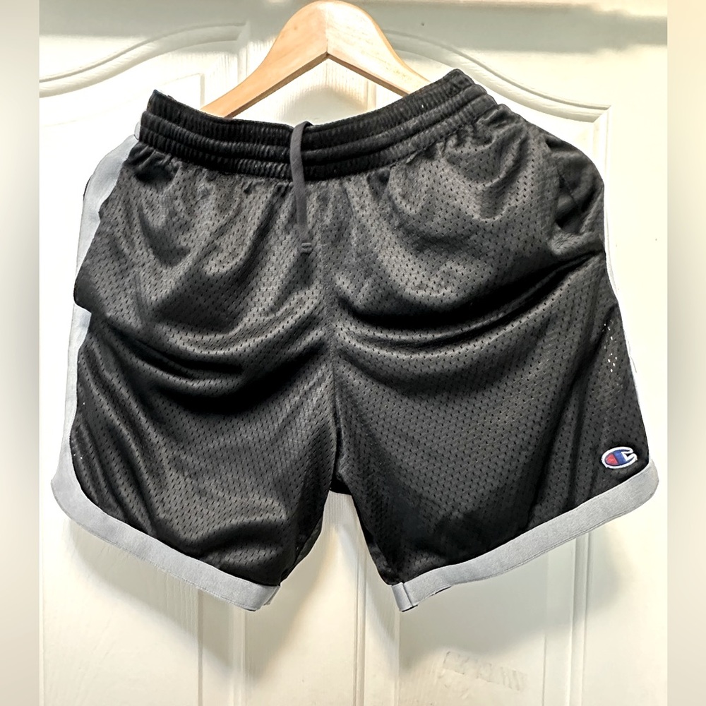 Champions workout shorts (S)